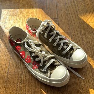 Comme des garçons size m8/w10 rare olive color